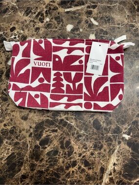 Vuori Canvas Cosmetic Bag. NWT